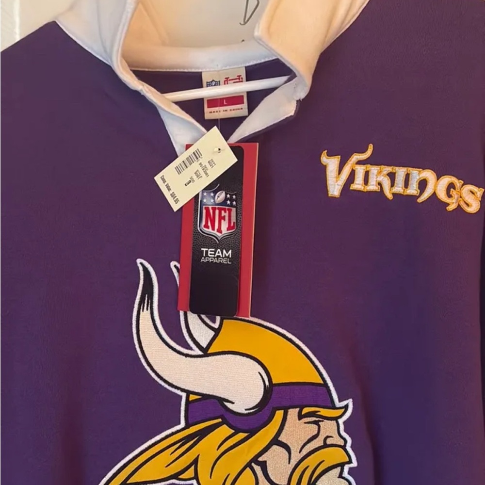 Abercrombie & Fitch Purple Crewneck Sweater